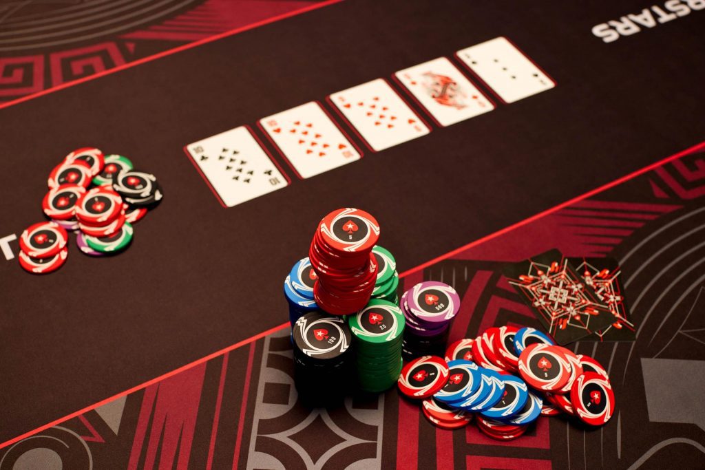 luật chơi poker online